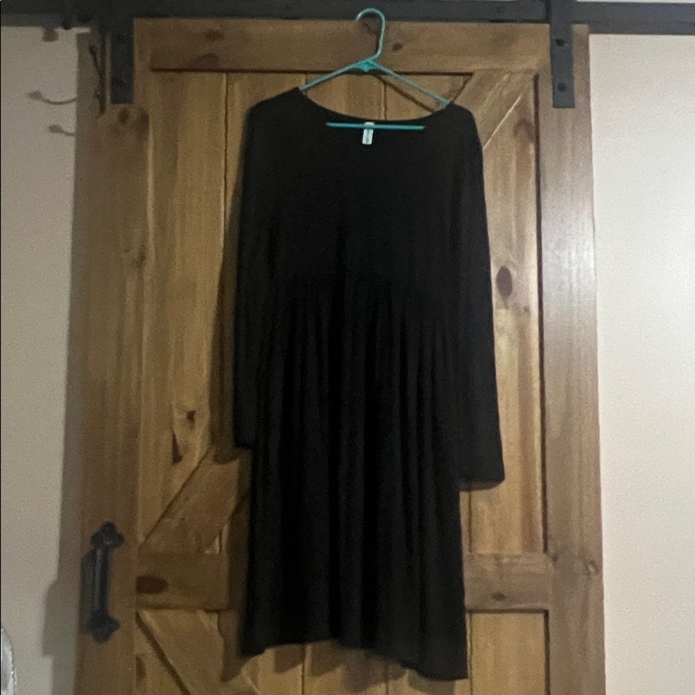Zenana Outfitters Classic Black Long Sleeve Dress